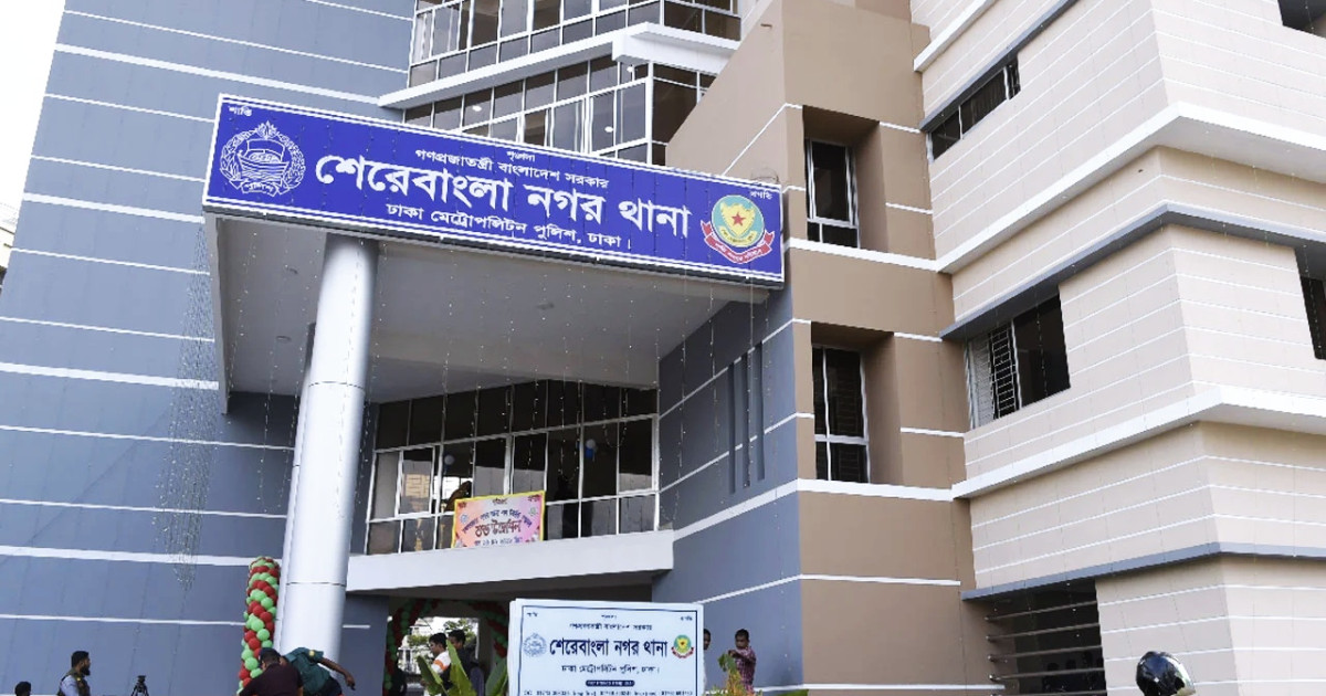 ছিনতাইকারী ধরতে গিয়ে রক্তাক্ত দুই পুলিশ, ছুরিকাঘাতের পরও গ্রেপ্তার ২