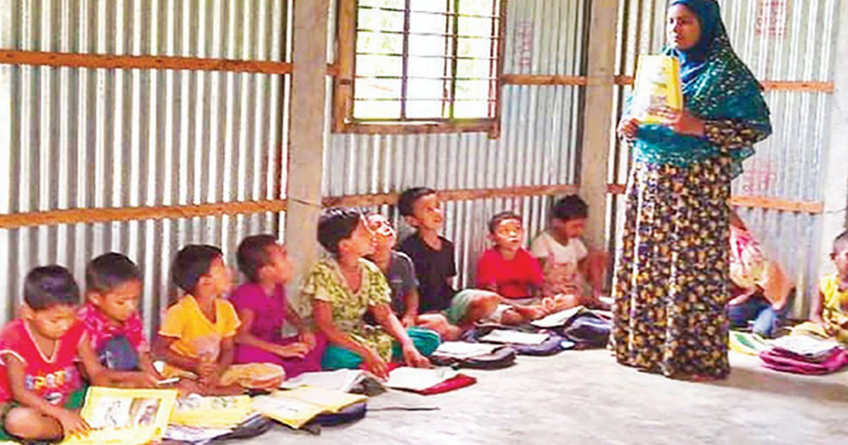সংবাদ প্রকাশের পর 'খোলা আকাশ থেকে এবার নতুন ক্লাসরুমে ১৫০ শিক্ষার্থী