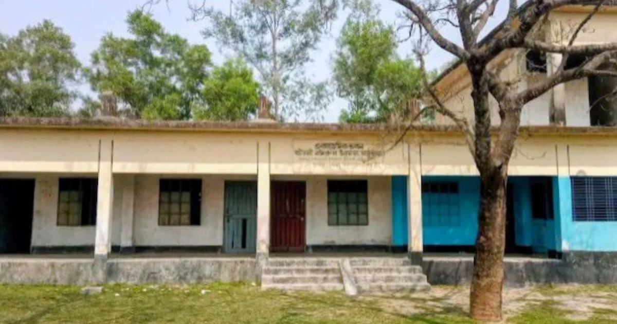 ১৪ শিক্ষক-কর্মচারীর মাদরাসায় দাখিল পরীক্ষার্থী ৫, পাস করেনি কেউ