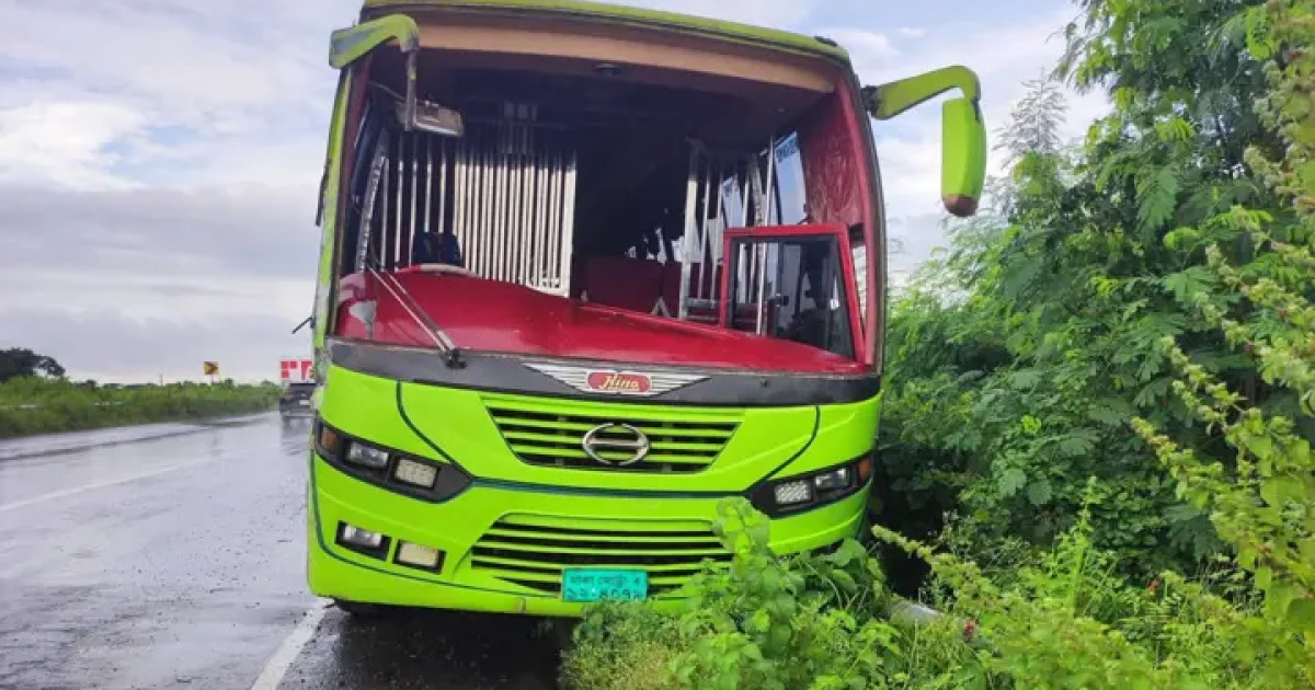 মুকসুদপুরে বাস-কনটেইনার সংঘর্ষে পথচারী নিহত