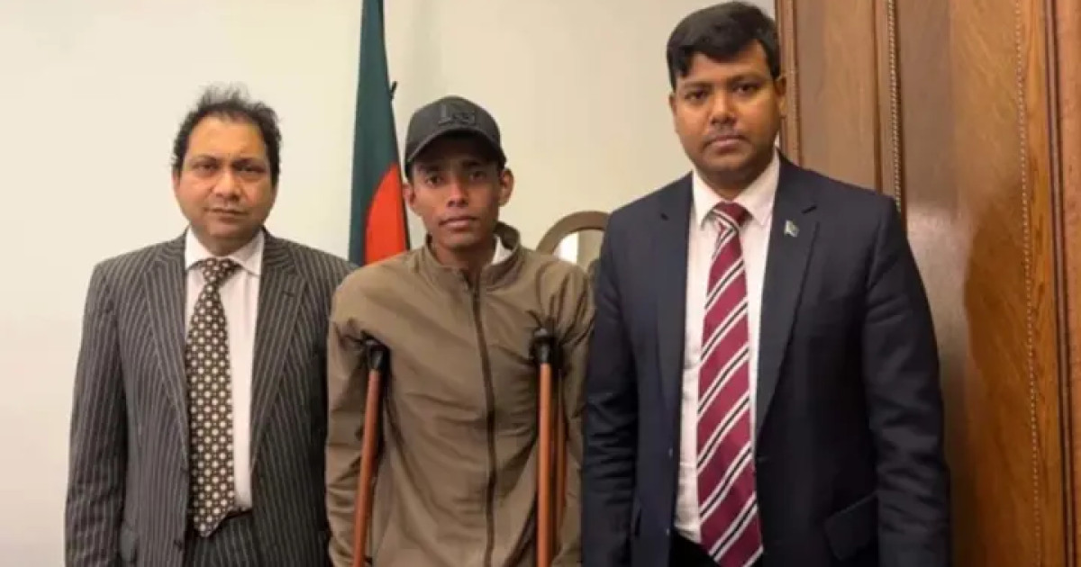 ইউক্রেনের যুদ্ধক্ষেত্র থেকে তরুণদের দেশে বেঁচে ফেরার লোমহর্ষক গল্প